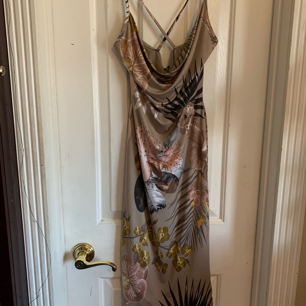 floral fitted dress gbyguess